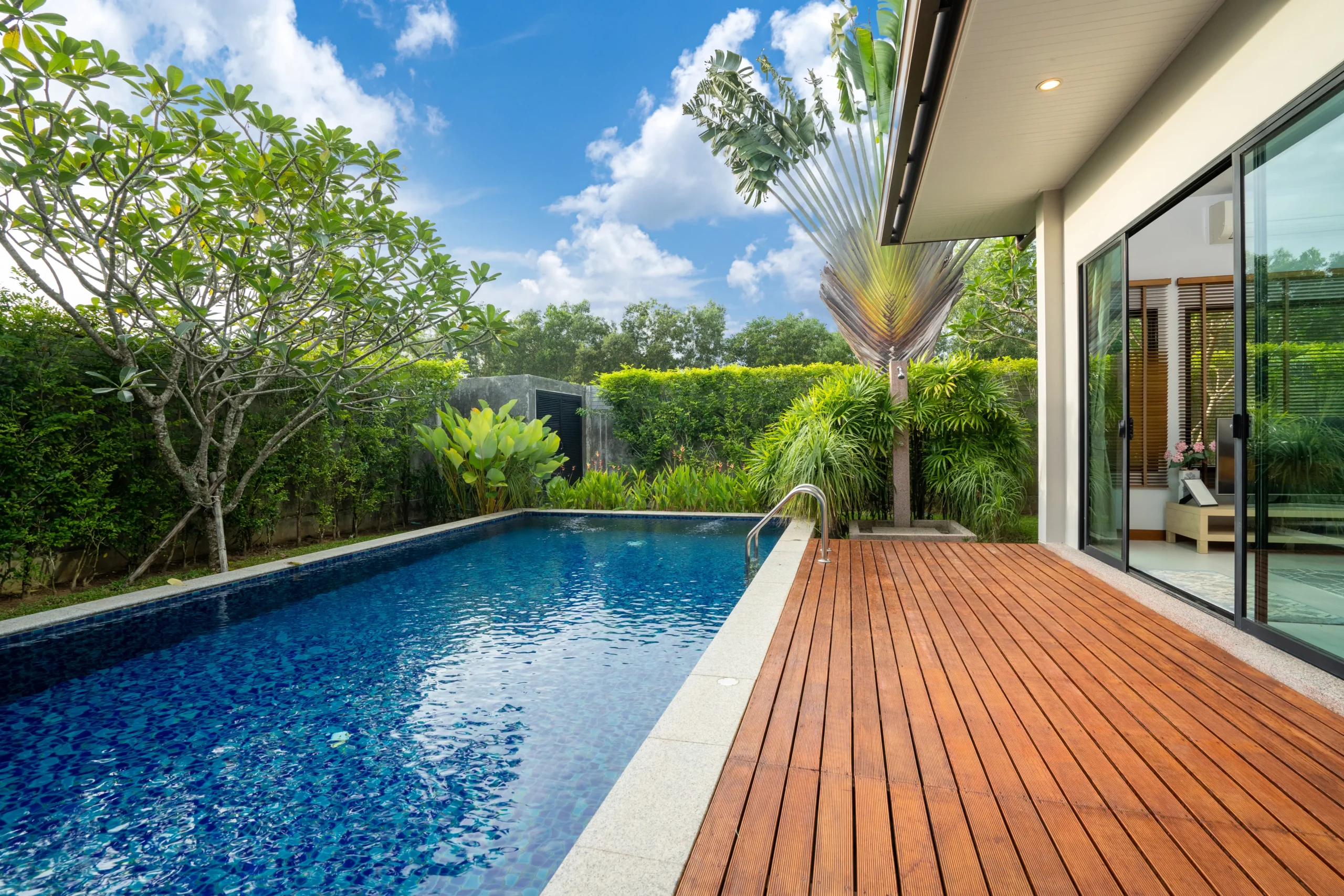 Tipos de piscinas: qual é a melhor opção para você?